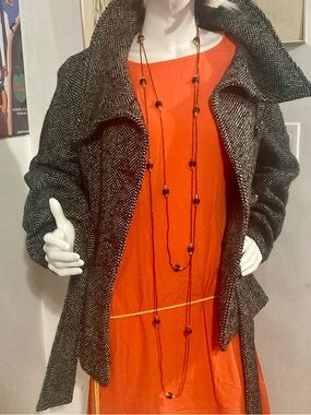 Vintage Flapper Necklace beading in amber browns and jade carved look.